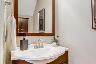 22375 Stablehouse Dr, Sterling, VA 20164 - Photo 29