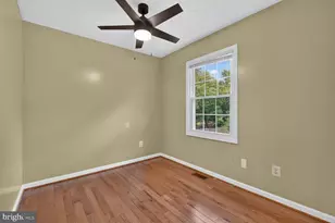 128 Briarwood Ct, Sterling, VA 20164 - Photo 27