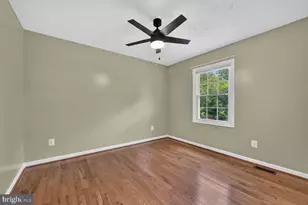 128 Briarwood Ct, Sterling, VA 20164 - Photo 25