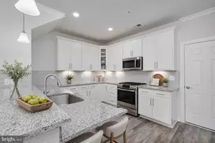 20707 Heron Landing Dr, Sterling, VA 20166 - Photo 11