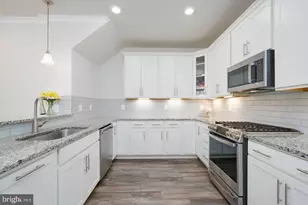 20707 Heron Landing Dr, Sterling, VA 20166 - Photo 15