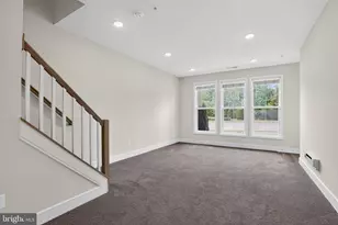 43242 Farringdon Sq, Broadlands, VA 20148 - Photo 9