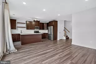 43242 Farringdon Sq, Broadlands, VA 20148 - Photo 17