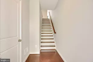 23094 Sullivans Cove Sq, Brambleton, VA 20148 - Photo 5