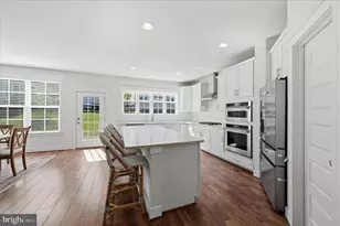 18003 Lake Front Cir, Round Hill, VA 20141 - Photo 17