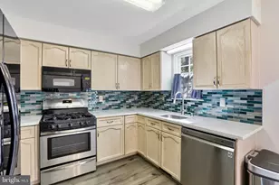 502 Lynchburg Terrace NE, Leesburg, VA 20176 - Photo 9
