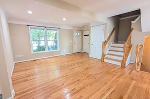 211 Shirley Square SE, Leesburg, VA 20175 - Photo 5