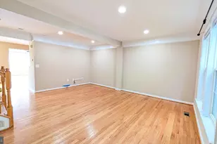 211 Shirley Square SE, Leesburg, VA 20175 - Photo 3