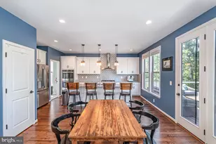 24846 Somerby Dr, Chantilly, VA 20152 - Photo 9