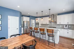 24846 Somerby Dr, Chantilly, VA 20152 - Photo 11