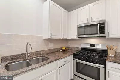 47779 Scotsborough, Sterling, VA 20165 - Photo 13
