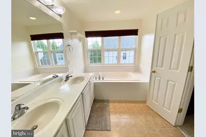 35551 Sarasota Street, Round Hill, VA 20141 - Photo 21