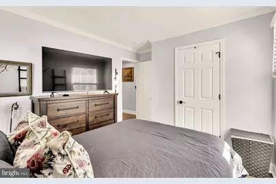 1024 Brixton Court, Sterling, VA 20164 - Photo 23