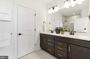 19792 Lavender Dust Sq, Ashburn, VA 20147 - Photo 17