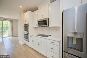 1035 Venifena Terrace SE, Leesburg, VA 20175 - Photo 13