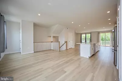 1035 Venifena Terrace SE, Leesburg, VA 20175 - Photo 7