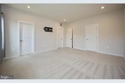 1035 Venifena Terrace SE, Leesburg, VA 20175 - Photo 17