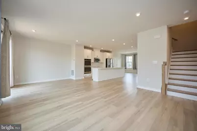 1035 Venifena Terrace SE, Leesburg, VA 20175 - Photo 9
