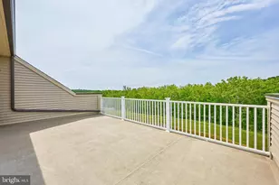 1035 Venifena Terrace SE, Leesburg, VA 20175 - Photo 37