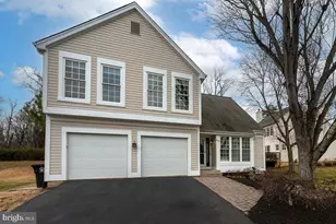 429 Deerpath Ave SW, Leesburg, VA 20175 - Photo 1