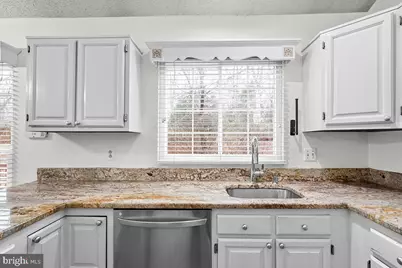 429 Deerpath Avenue SW, Leesburg, VA 20175 - Photo 3