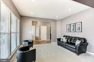 23417 Gardenwalk Dr, Ashburn, VA 20148 - Photo 17