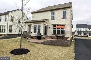 23417 Gardenwalk Dr, Ashburn, VA 20148 - Photo 3