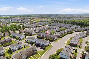 23149 Flora Mure Dr, Ashburn, VA 20148 - Photo 5