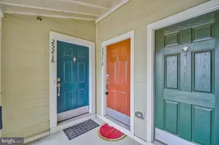 25218 Briargate Terrace, Chantilly, VA 20152 - Photo 3