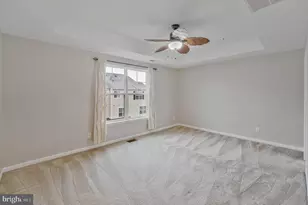 25218 Briargate Terrace, Chantilly, VA 20152 - Photo 17