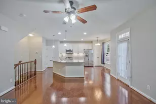 25218 Briargate Terrace, Chantilly, VA 20152 - Photo 5