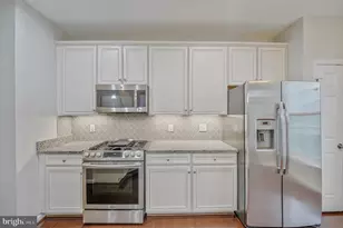 25218 Briargate Terrace, Chantilly, VA 20152 - Photo 11