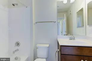 43369 Town Gate Square, Chantilly, VA 20152 - Photo 27