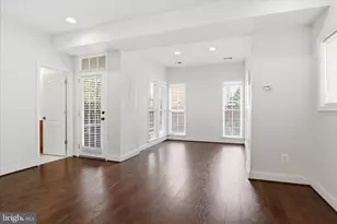 21927 Bayard Terrace, Broadlands, VA 20148 - Photo 5