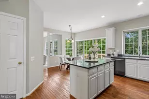 21745 Regents Park Cir, Sterling, VA 20166 - Photo 37