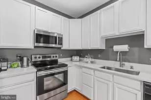 18495 Sierra Springs Square, Leesburg, VA 20176 - Photo 3