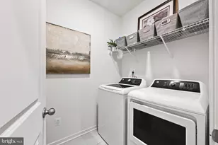 19746 Misty Moss Sq, Ashburn, VA 20147 - Photo 37