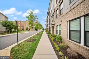 23640 Bolton Cres Terrace, Ashburn, VA 20148 - Photo 89