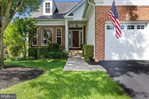 43605 Wembley Ln, Chantilly, VA 20152 - Photo 3