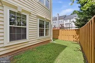 20628 Glenmere Square, Sterling, VA 20165 - Photo 11