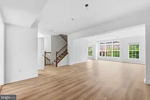 19283 Winmeade Dr, Leesburg, VA 20176 - Photo 7