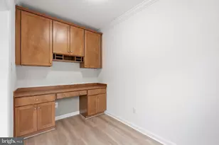 19283 Winmeade Dr, Leesburg, VA 20176 - Photo 9