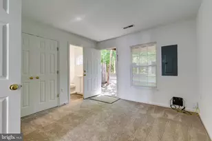 23092 Fontwell Square, Sterling, VA 20166 - Photo 31