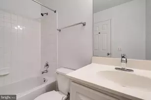 23092 Fontwell Square, Sterling, VA 20166 - Photo 29