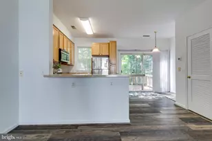 23092 Fontwell Square, Sterling, VA 20166 - Photo 15