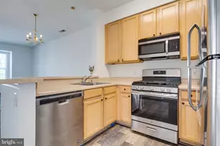 23092 Fontwell Square, Sterling, VA 20166 - Photo 17