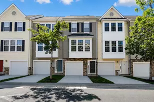 23092 Fontwell Square, Sterling, VA 20166 - Photo 3
