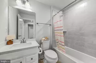 24272 Thurso Sq, Sterling, VA 20166 - Photo 17