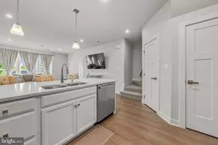 24272 Thurso Sq, Sterling, VA 20166 - Photo 7