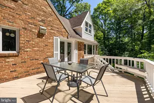 45383 Persimmon Ln, Sterling, VA 20165 - Photo 15